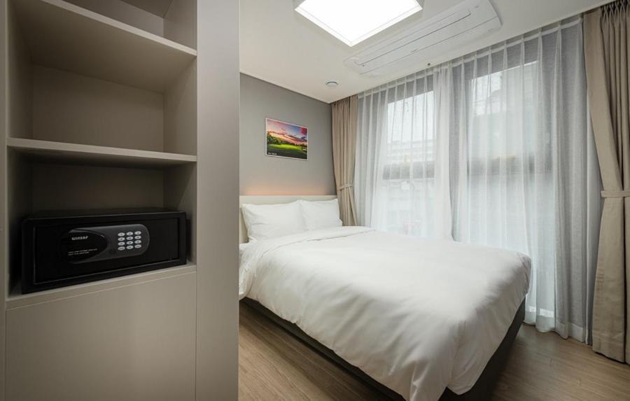 Sollago Myeongdong & Hotel