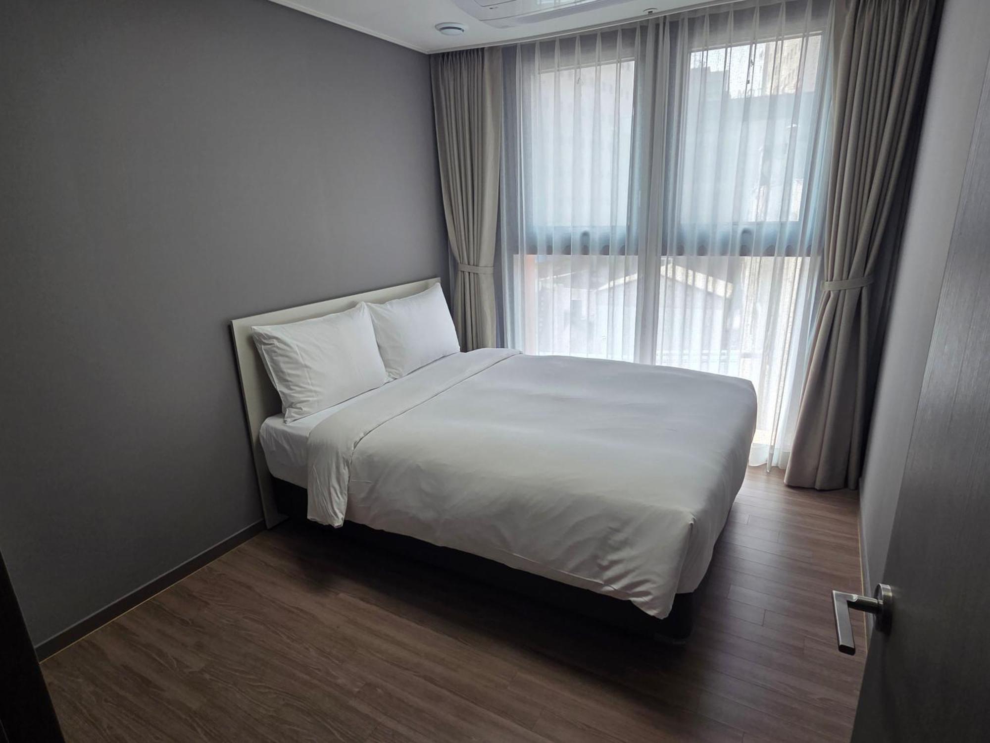 Sollago Myeongdong & 4* Seul